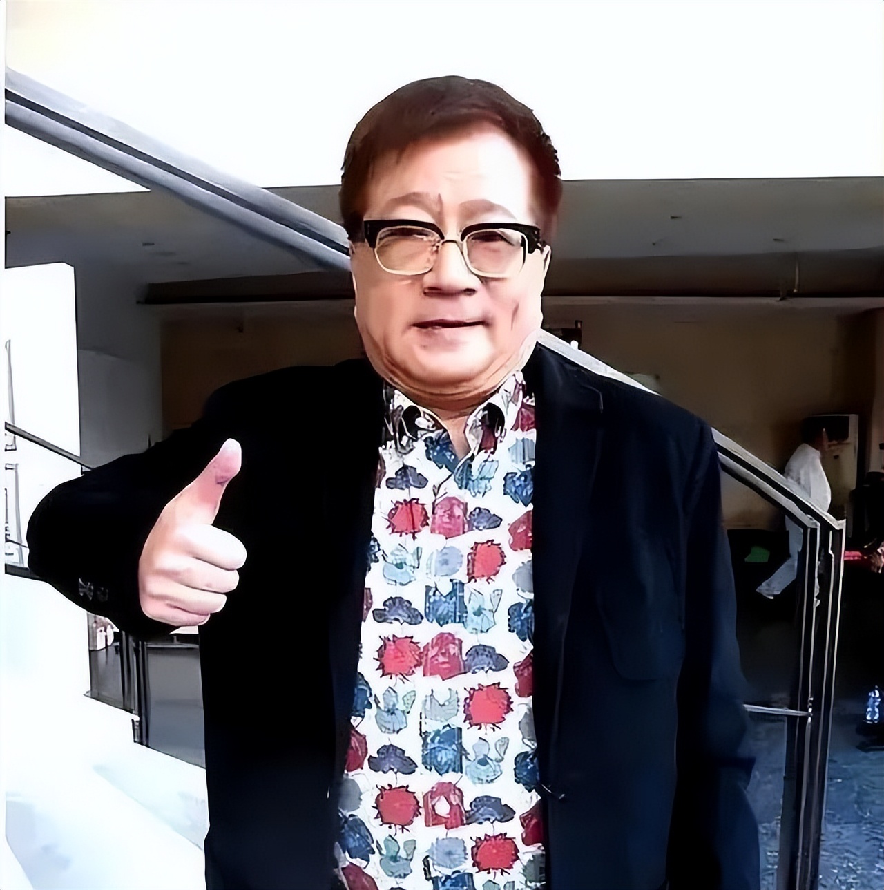 萧敬腾岳父去世，爱妻林有慧崩溃：我没爸爸了！曾经历了3次抢救