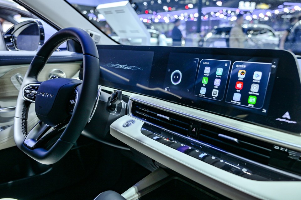 ?这款大A8轿车，续航1400km，仅售8万多，还要啥比亚迪秦PLUS？