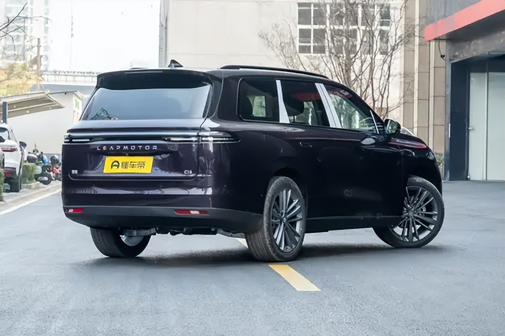 6座家用SUV?2.5K大屏+华为HiCar,续航1095km有多香