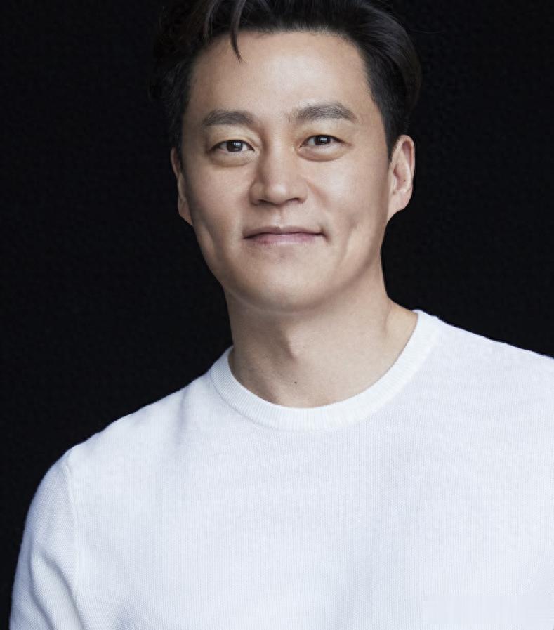 韩国男星自曝不婚不育真相，17年未谈恋爱，当年被全网骂负心汉