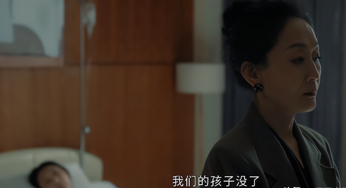 集体装嫩、剧情狗血，一大把年纪还演偶像剧？秦岚钟汉良，收手吧