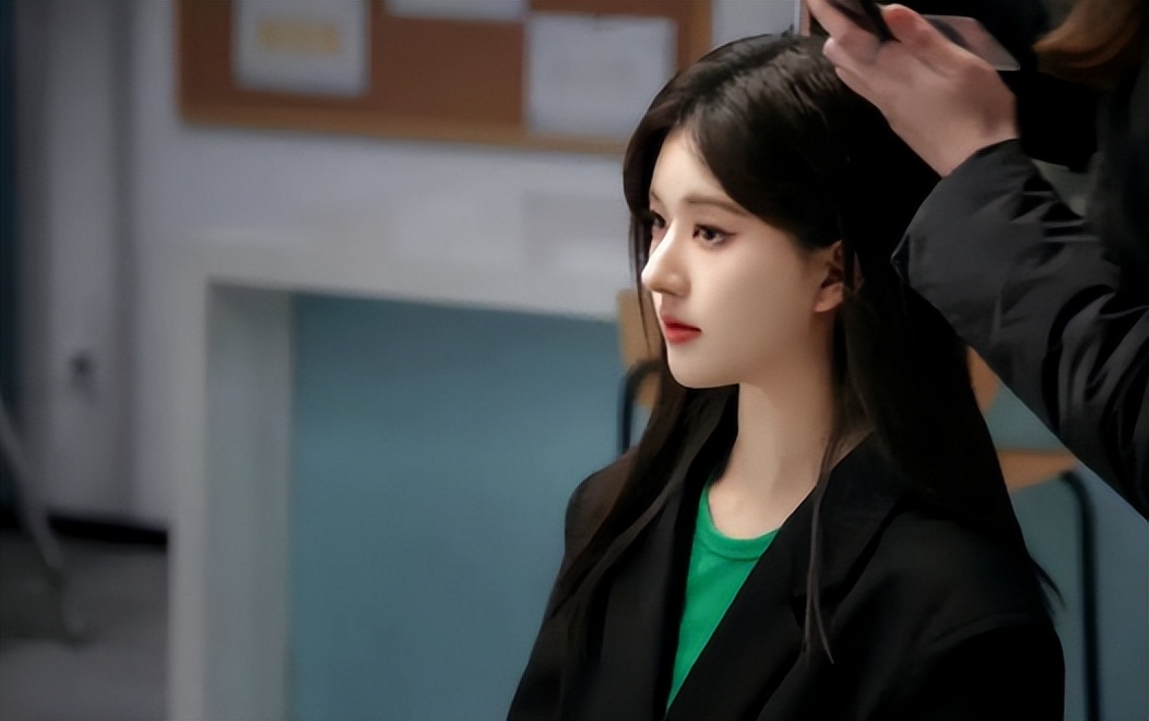 赵露思这一段“卸妆哭戏”在全网火了,肖战说的话,终于有人信了