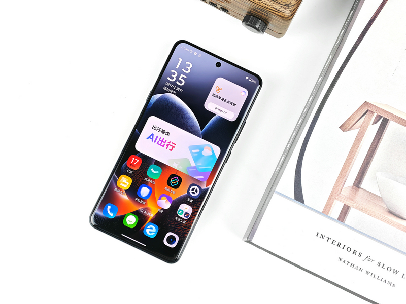 聯(lián)想moto X70 Air Pro評(píng)測(cè)：影像與AI的極致融合