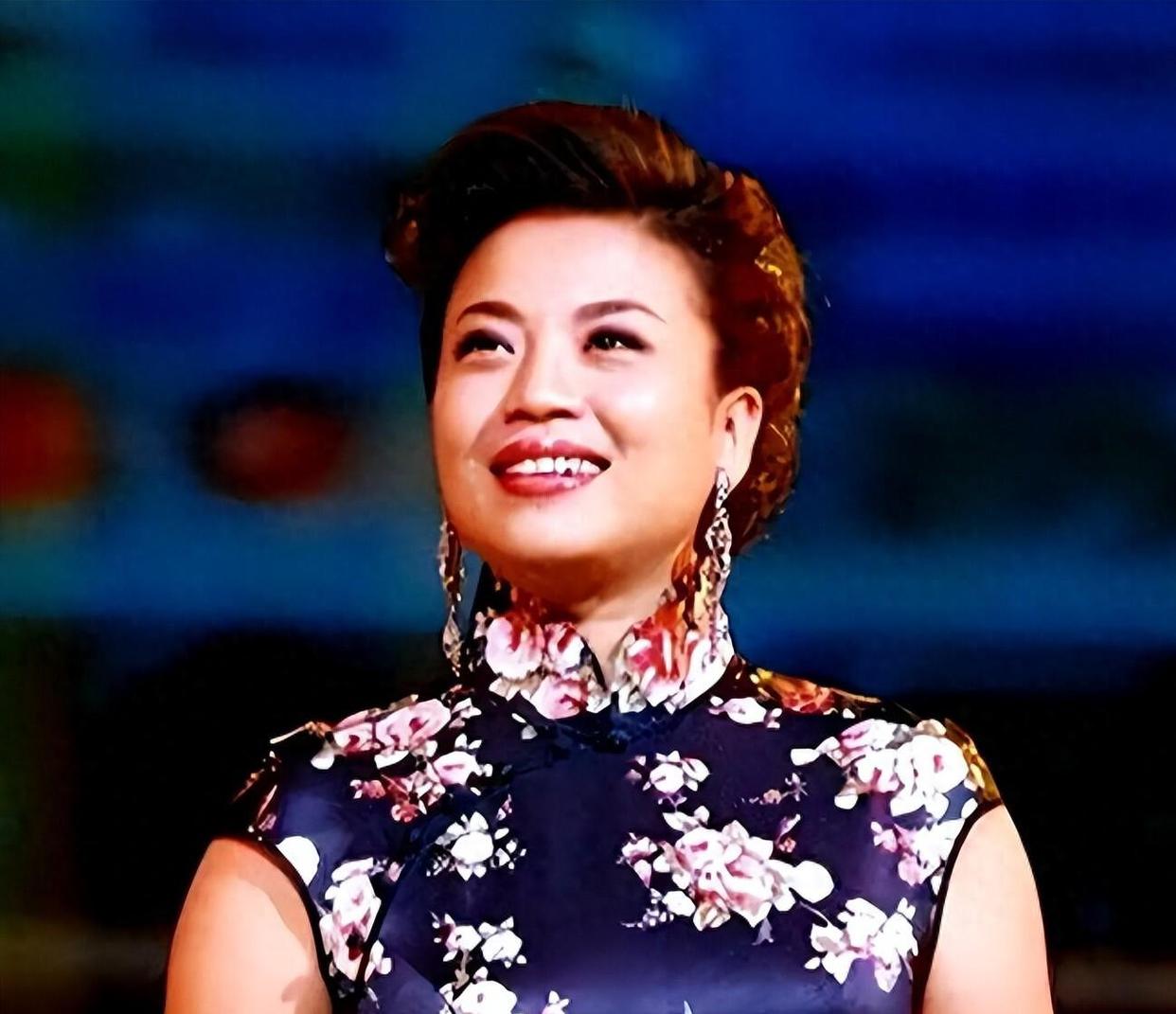 57岁张也实力证明:单身也能活得漂亮!