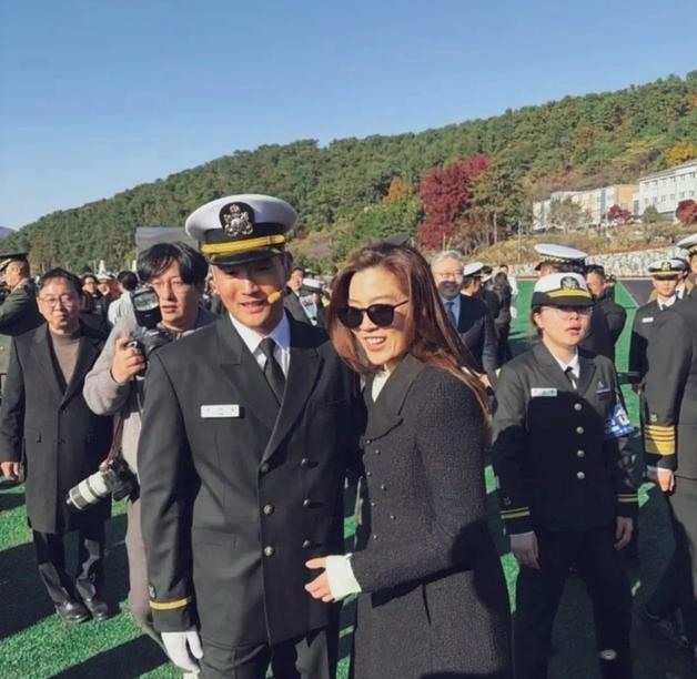 隐藏多年终曝光！林世玲儿子帅过明星，与前夫李在镕罕见同框！