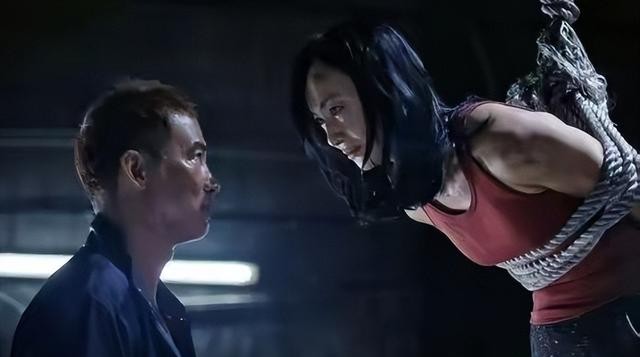 41 岁薛凯琪被她骂醒，范世琦因迟到被怼，惠英红凭什么当圈内判官