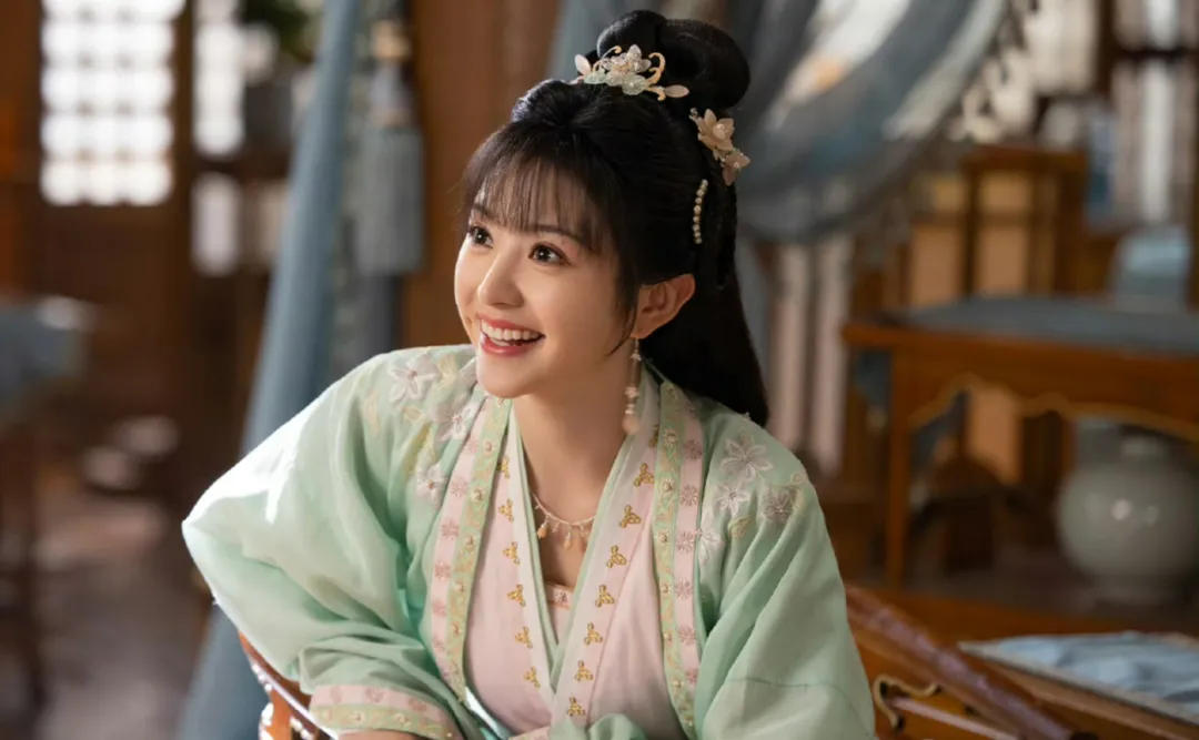 女明星绿色古装造型：白鹿清新，虞书欣灵动，刘亦菲、蒋欣最经典