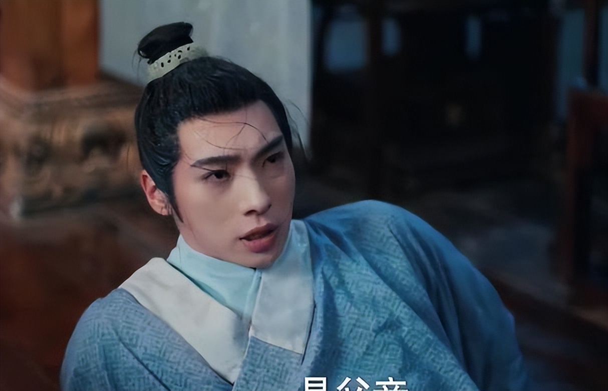 顶流男星被曝私生活混乱，靠和男性恋爱换资源，同组男星被牵连