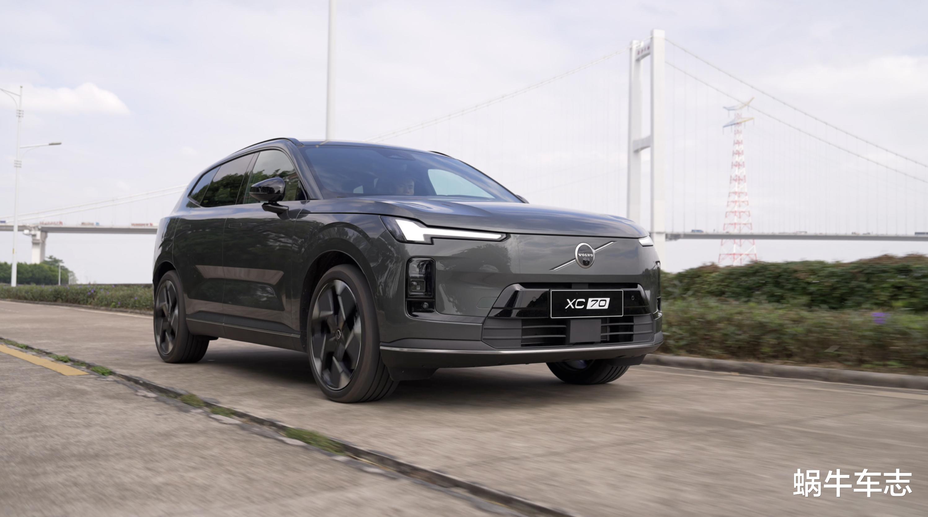 新一代奥迪Q5L卖30.98万起！盘盘优缺点，我推荐购买吗？