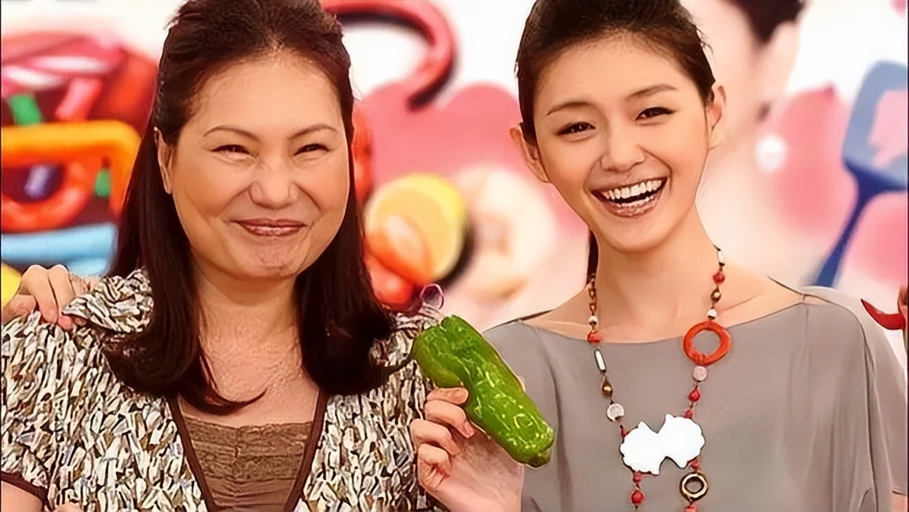 大S“干爹”透露了S妈心情,S妈有可能会寻求与汪小菲握手言和