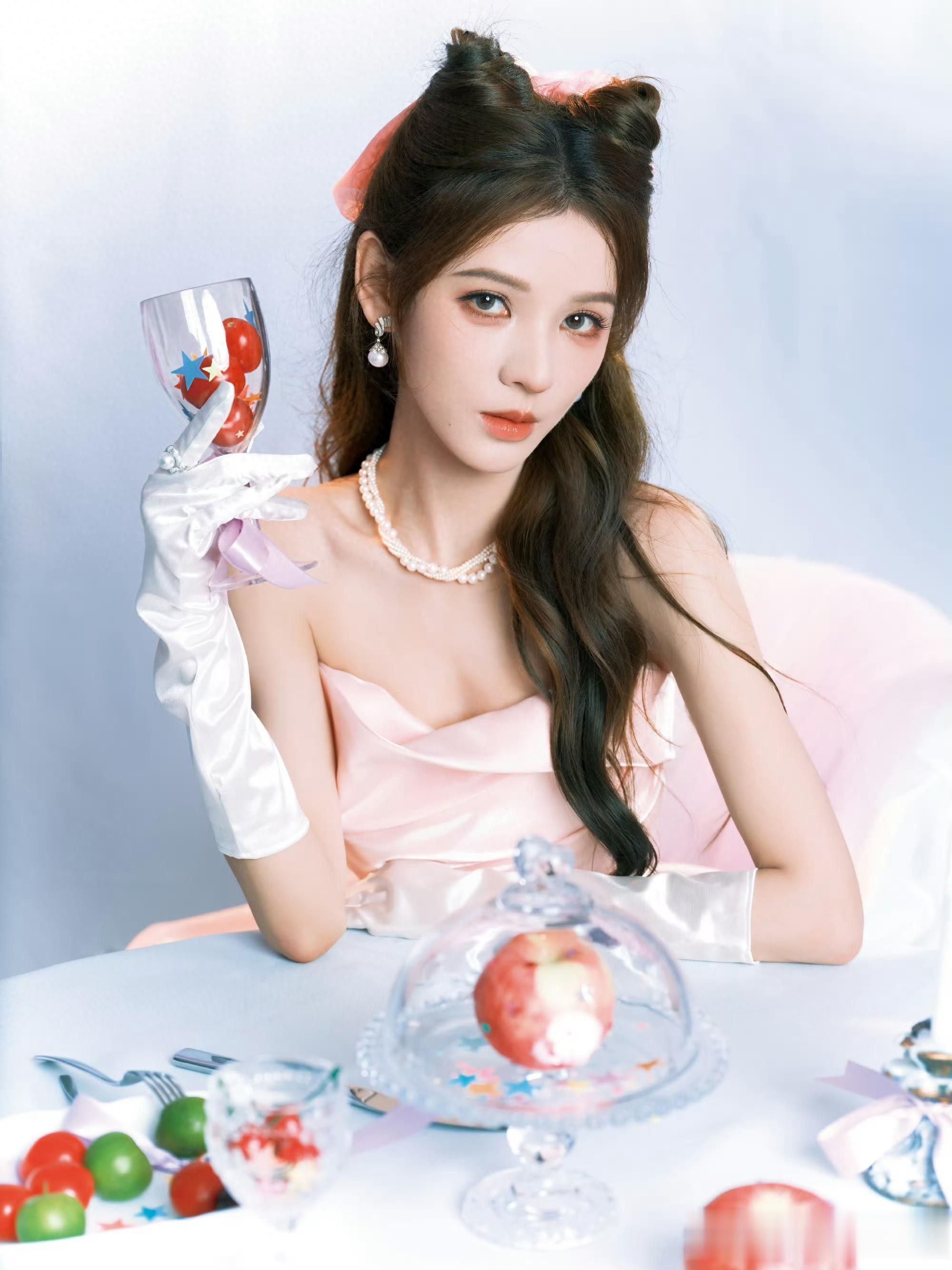 张予曦Ulike活动造型｜粉裙猫耳甜度爆棚