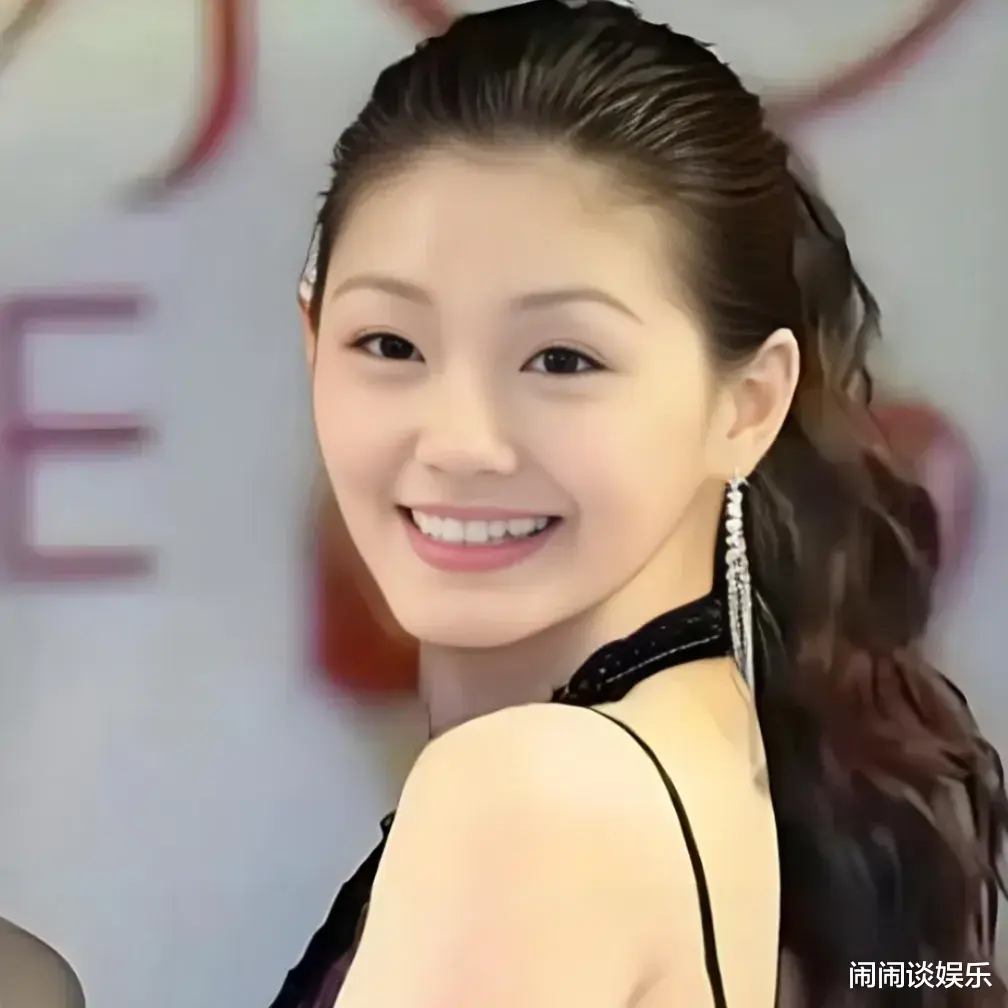 当年大S为何总是只戴一边耳环？如今另一半耳环去向曝光，不愧是大S啊！