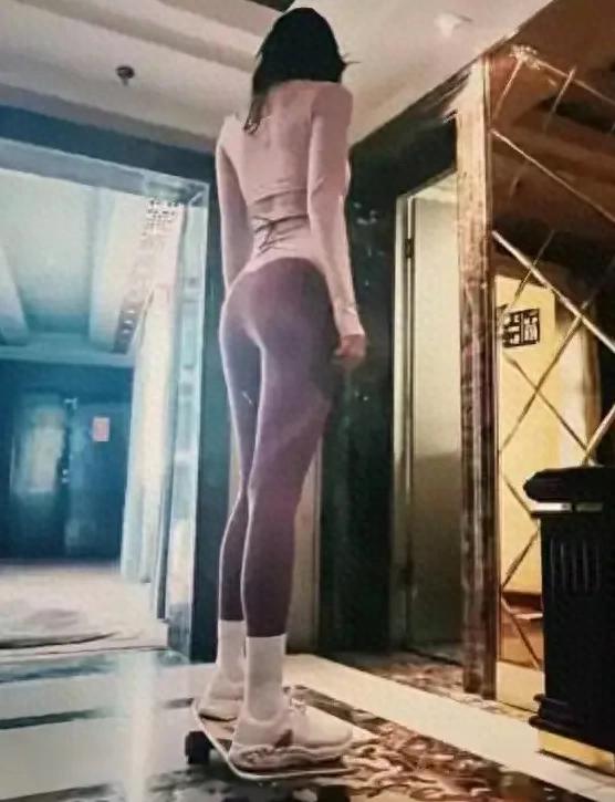 倪妮晒健身日常，身材太吸睛！