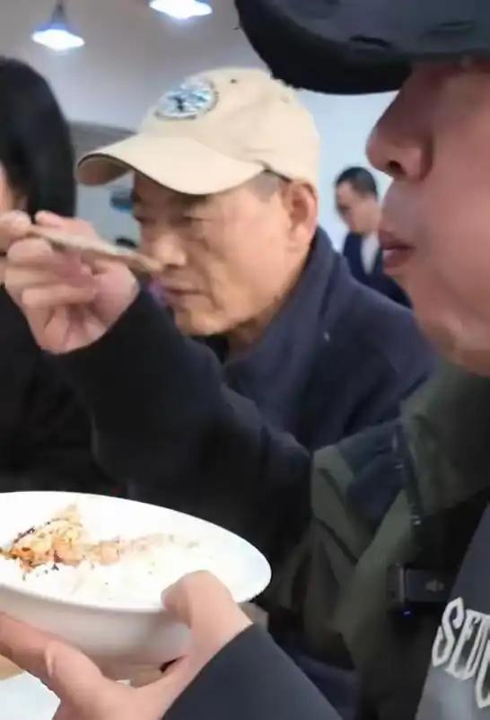 6年赔光数十亿,华谊兄弟“倒台”背后,是哥俩理不清的“烂账”