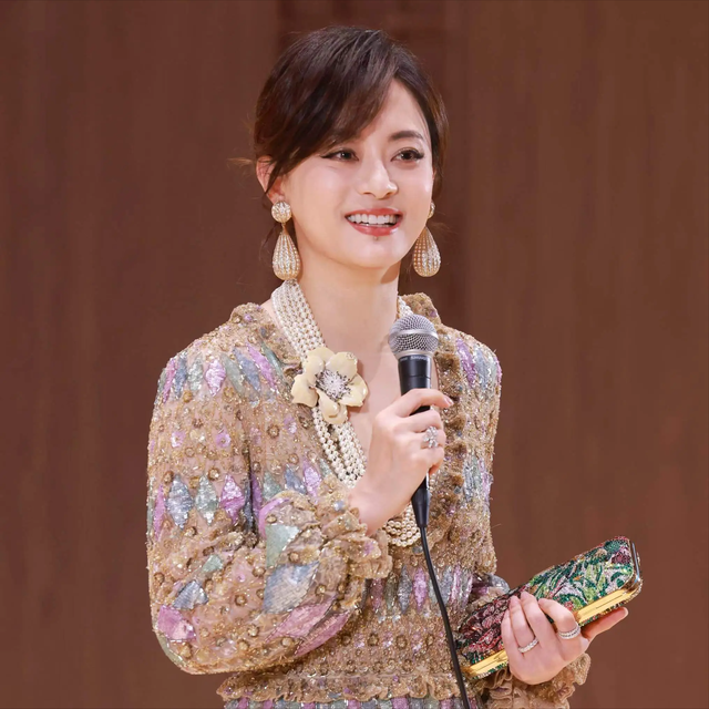 无滤镜后，刘德华满脸皱纹，苏有朋像大姨，这些明星咋老成这样了