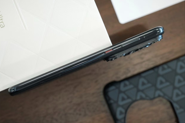 华为旗舰新价格确定,512GB跌至5499元,伸缩镜头+卫星通信+100W