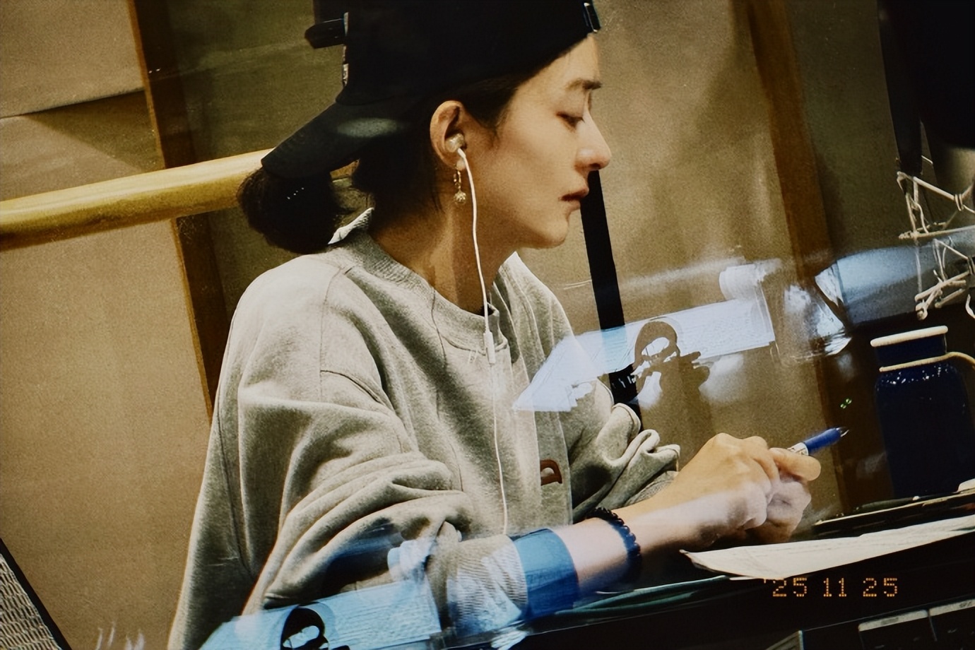 官方发文，赵丽颖没想到离婚4年后，会成为前夫\望尘莫及\的存在