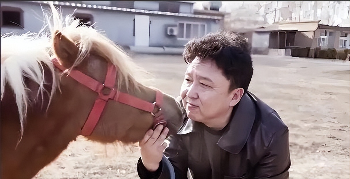 于谦财务暴雷仅2天,底裤被扒底朝天,孙越、吴京也意外被牵连