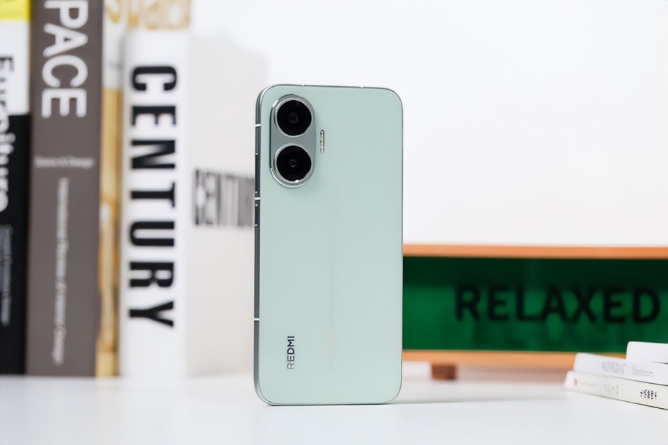 小米“乱套了”,240万跑分+7550mAh+IP69防水,卖得好也继续降