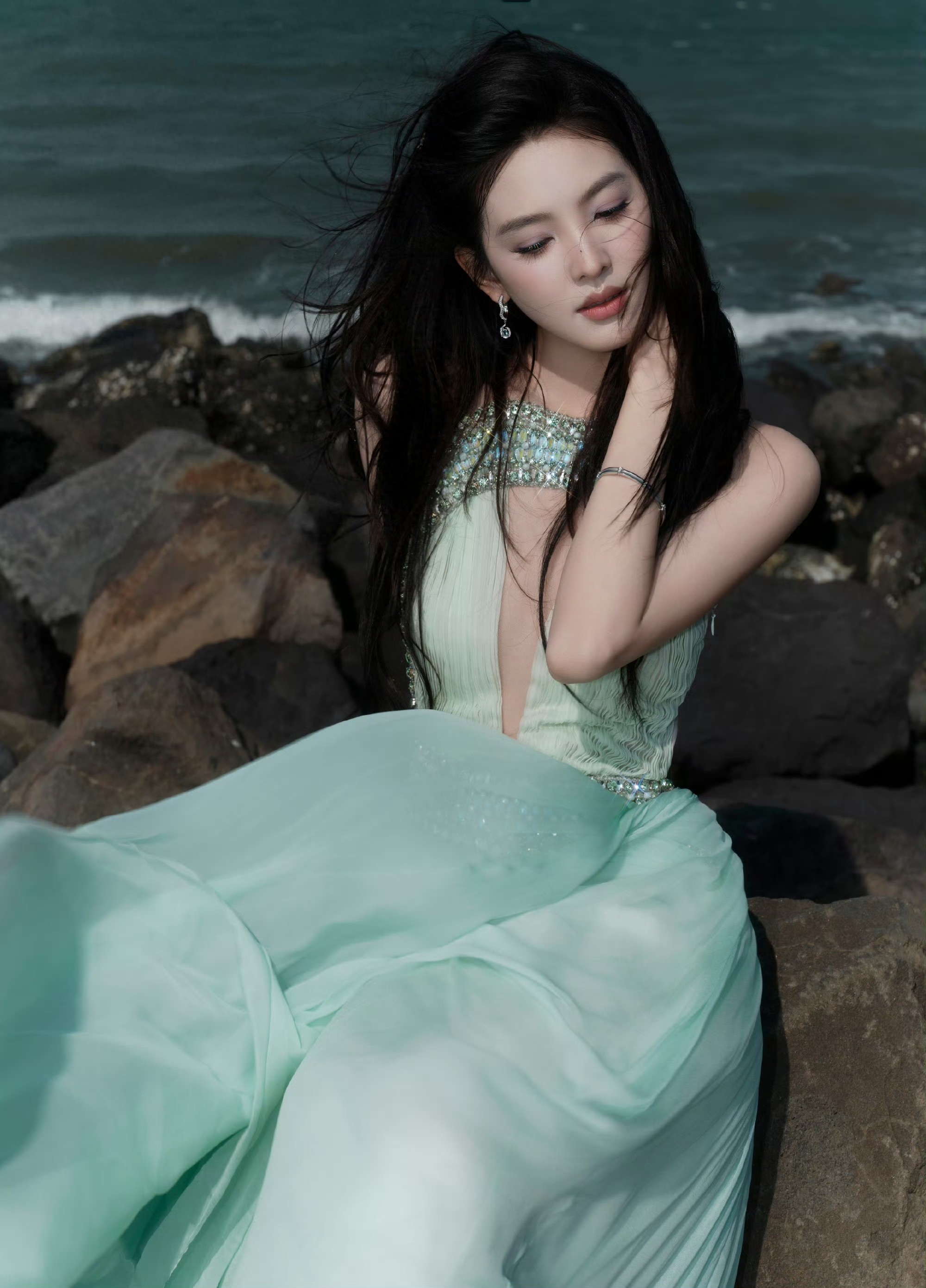 章若楠深V绿裙 清新唯美