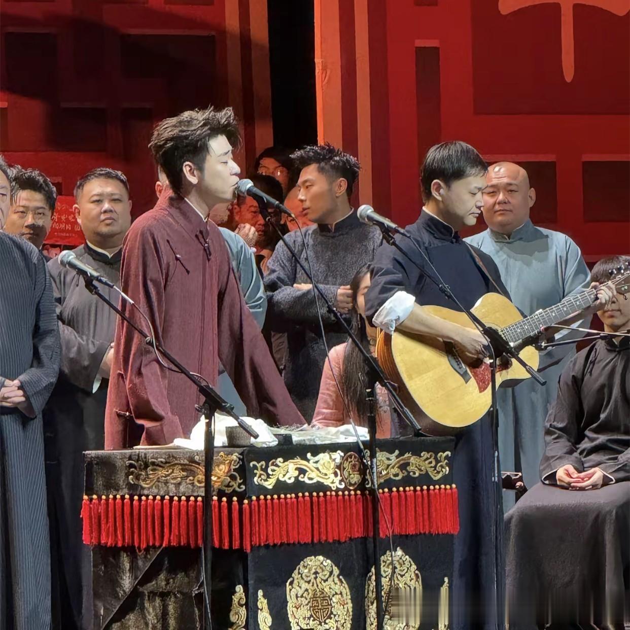 德云社大封箱官宣，三大看点被罗列，走秀、郭麒麟张云雷和扒马褂