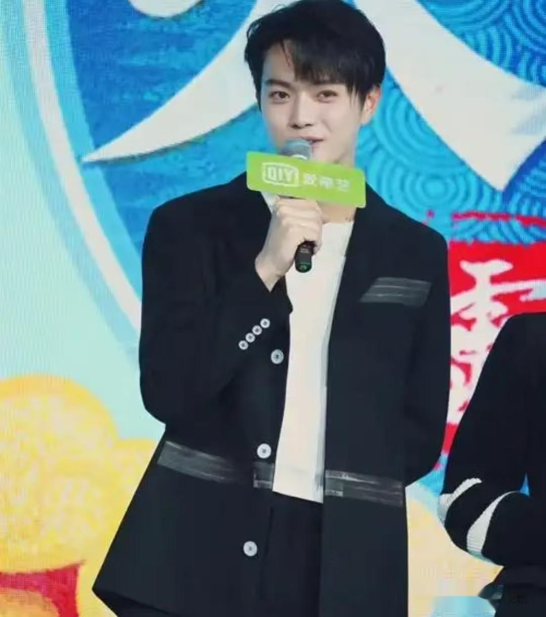 那些管不住“下半身”的男星,当初有多火爆,现在就有惨!