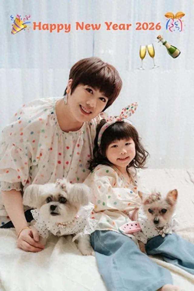 49岁前TVB女星秘密产女后首晒家庭乐，老公身份仍是谜