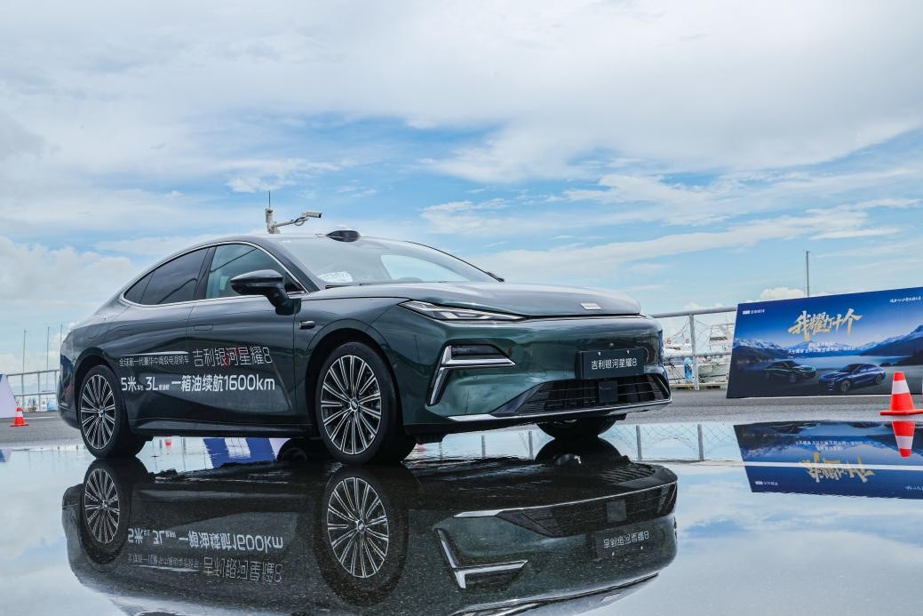 12万买C级车?吉利星耀8″五大旗舰″暴打BBA!深圳试驾现场直击