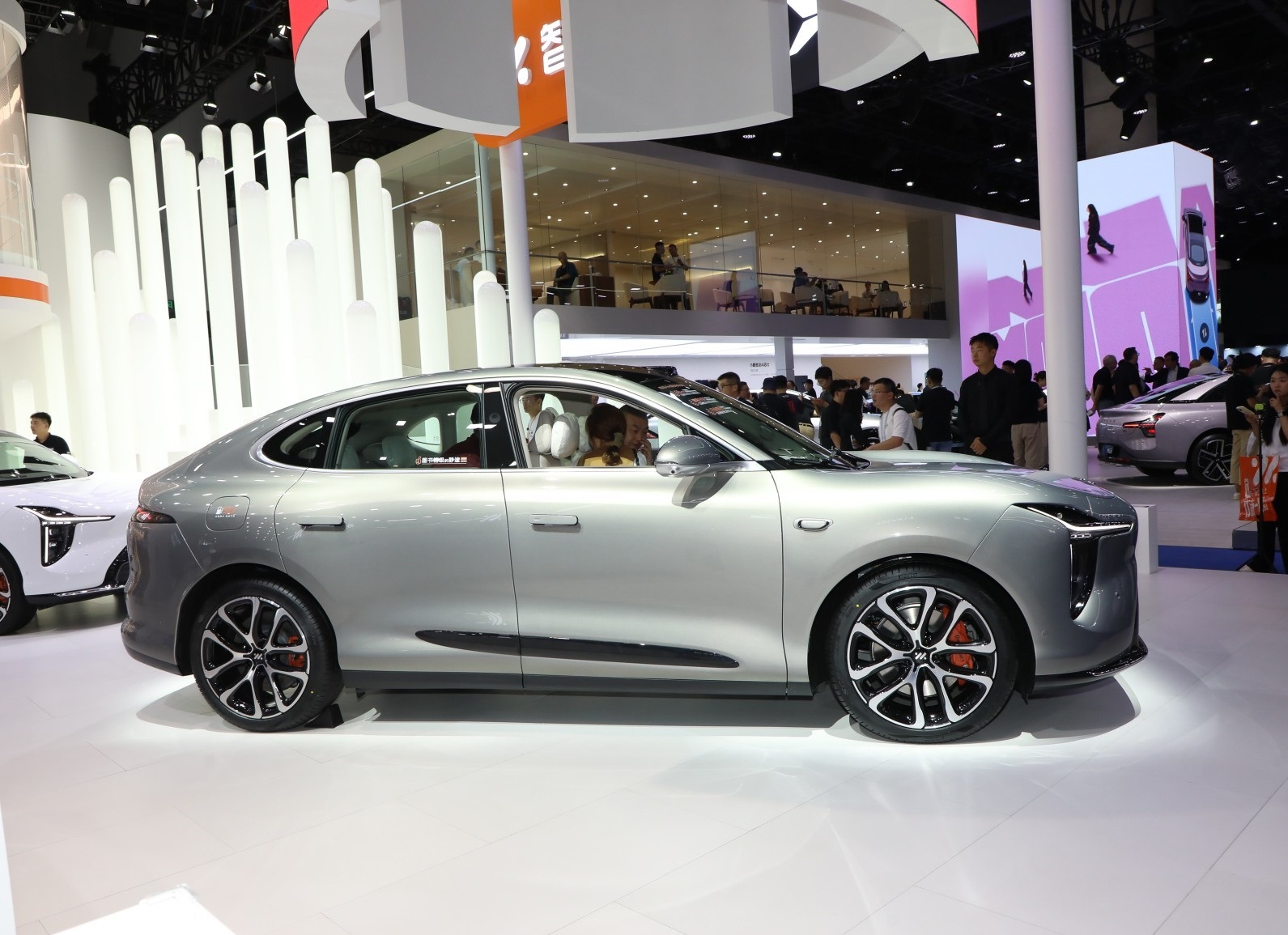 全新中大型SUV上市！不足20起可选增程/纯电动力，综合续航1500Km