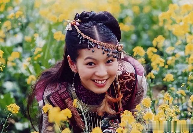 奉子成婚!刘品言官宣结婚一月后领证,怀5月身孕婚礼遥遥无期