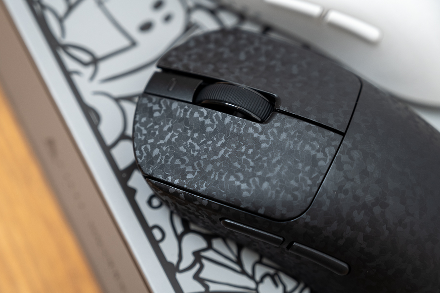 黑爵T520 PRO鼠標測評：碳纖維外殼搭配PAW3395，手感出色性能一流