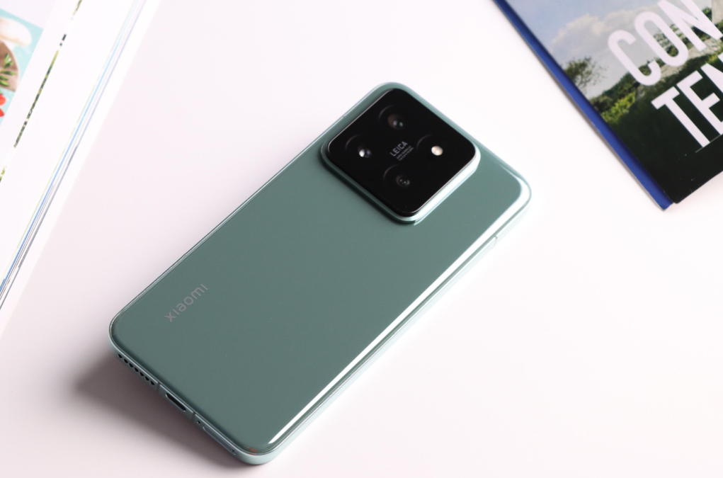 从4599元跌至2591元,512GB+长焦镜头+无线充电,沦为真香中端机