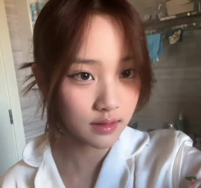 甜馨自曝在学校遭孤立！长得漂亮不是原罪，但她应学会和同学相处