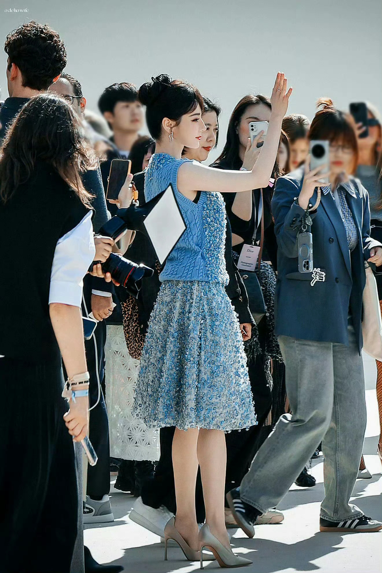 1天6瓜,李纯马頔结婚,热巴鞋跟断了,管乐连怼祝绪丹…个个离谱