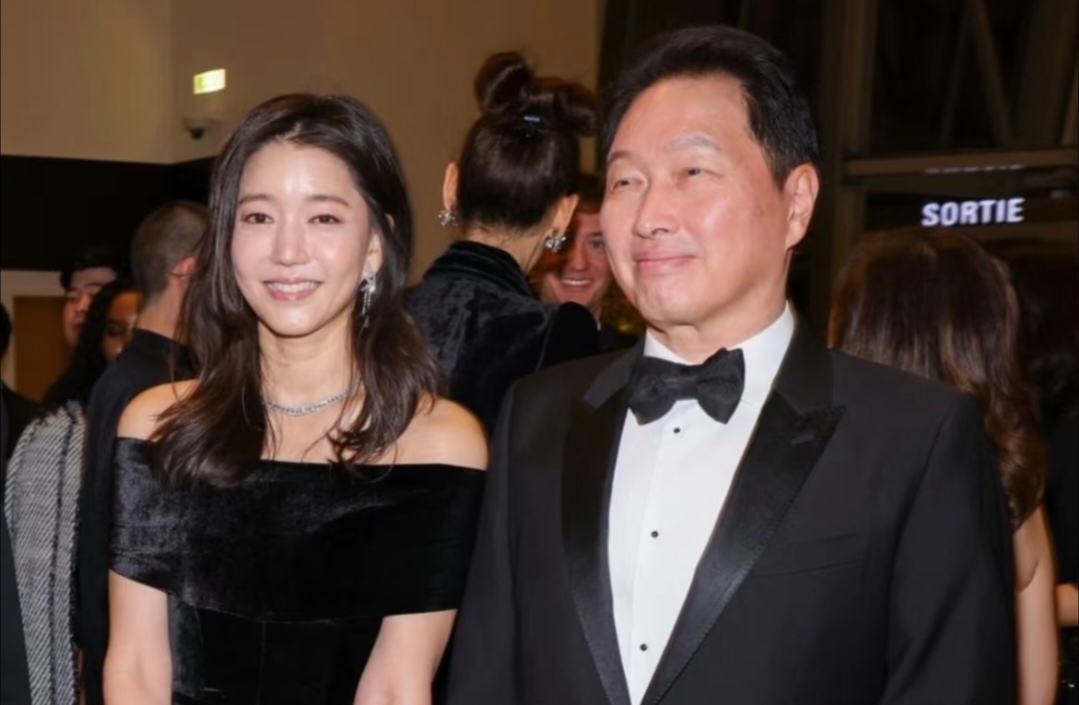 汉南洞夫人金熙英现状被曝，穿2w+羽绒服购物，与崔泰源育有一女