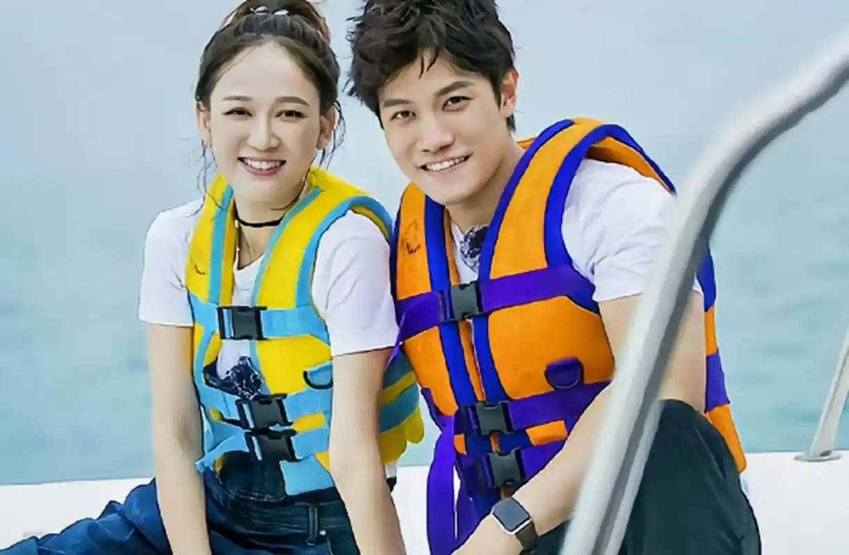 同样是嫁给马来西亚富二代的女明星,婚后幸不幸福一目了然!