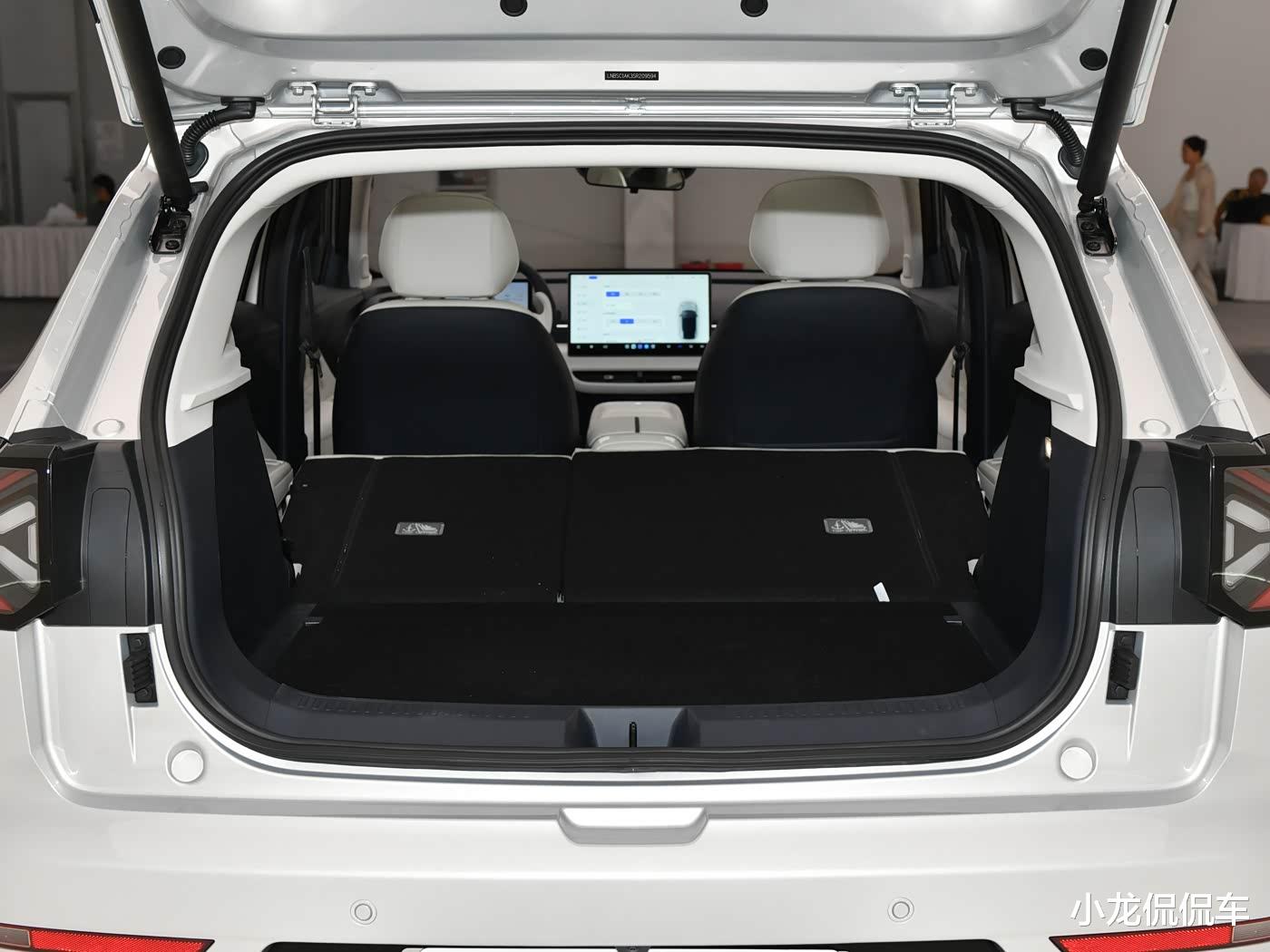 预售6.88万起，轴距近2米8，最长纯电续航425km，极狐T1即将上市