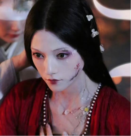 笑死！我们是长大了不是瞎了，同角色对比，才知审美降级多严重！