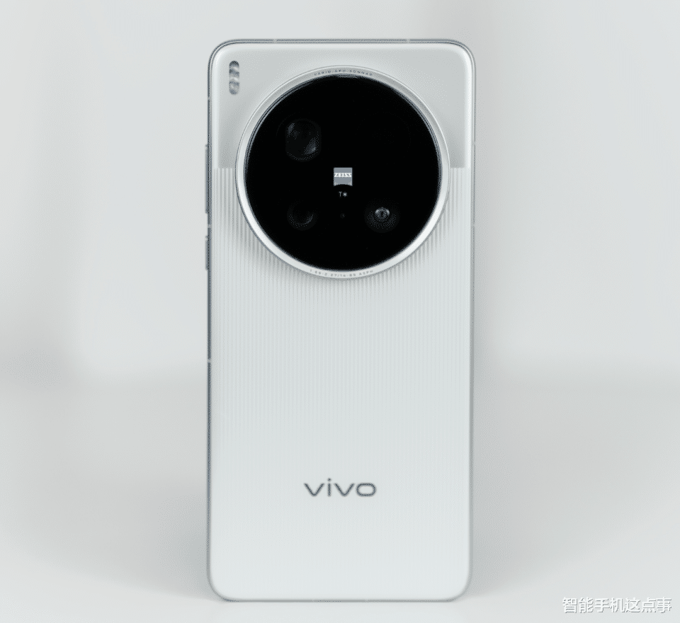 再度領先一年！vivo X300 Ultra：雙2億方案出擊！