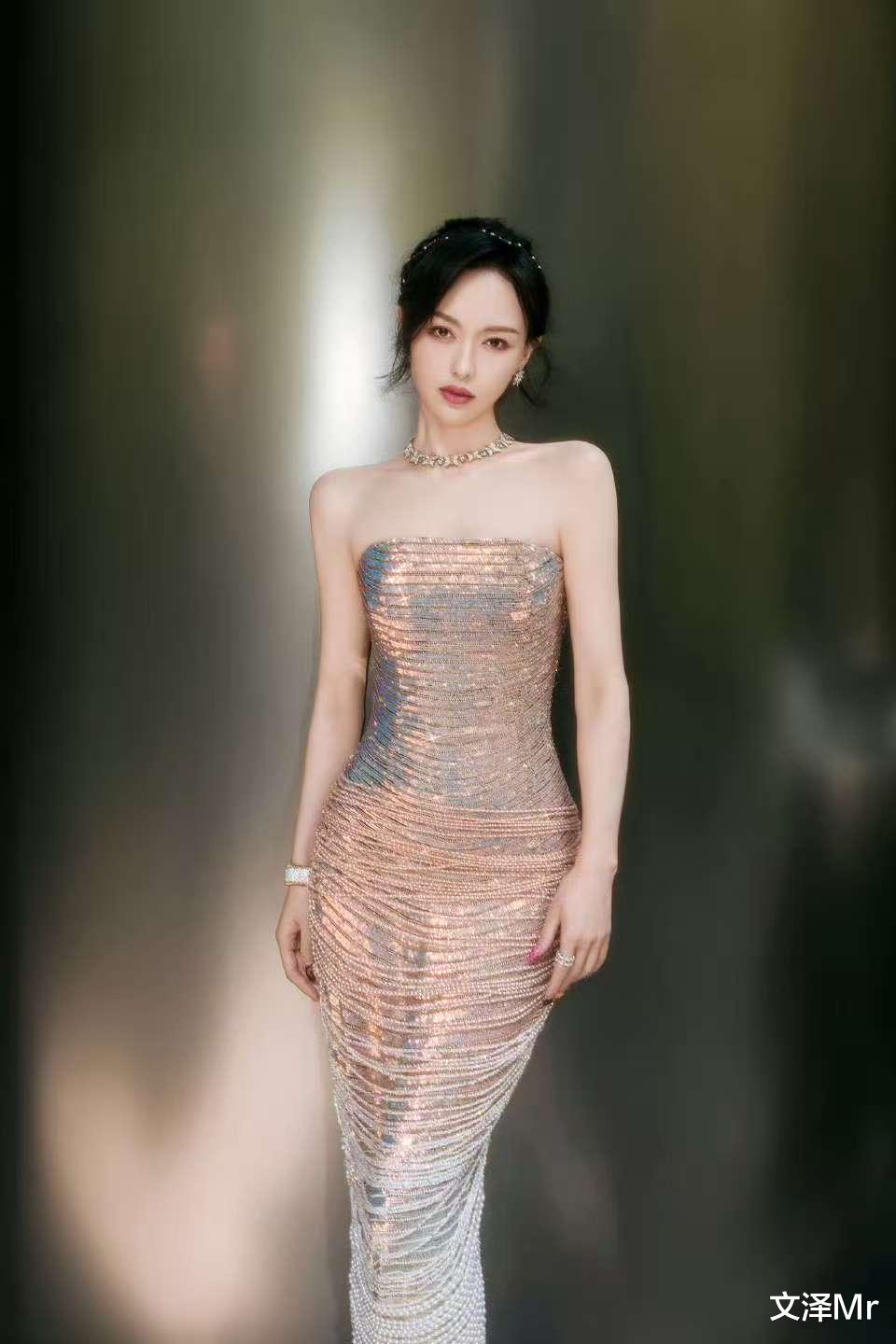 唐嫣:流光裙装下的优雅女王,时光淬炼出的魅力范本