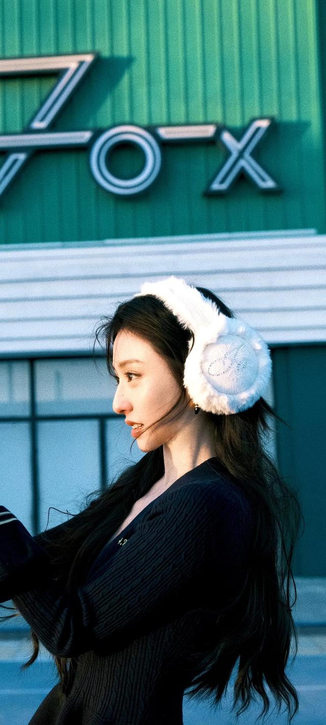 美女系列壁纸第4940期—胡连馨