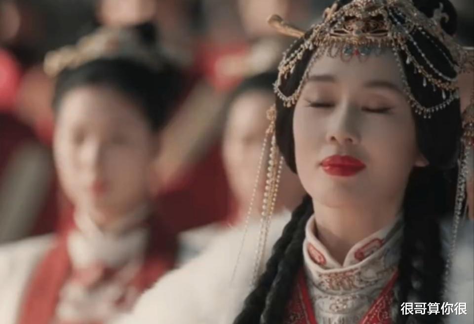 余男凭藏海传再出圈，与肖战对手戏惊艳，打破电影咖不扛剧的偏见