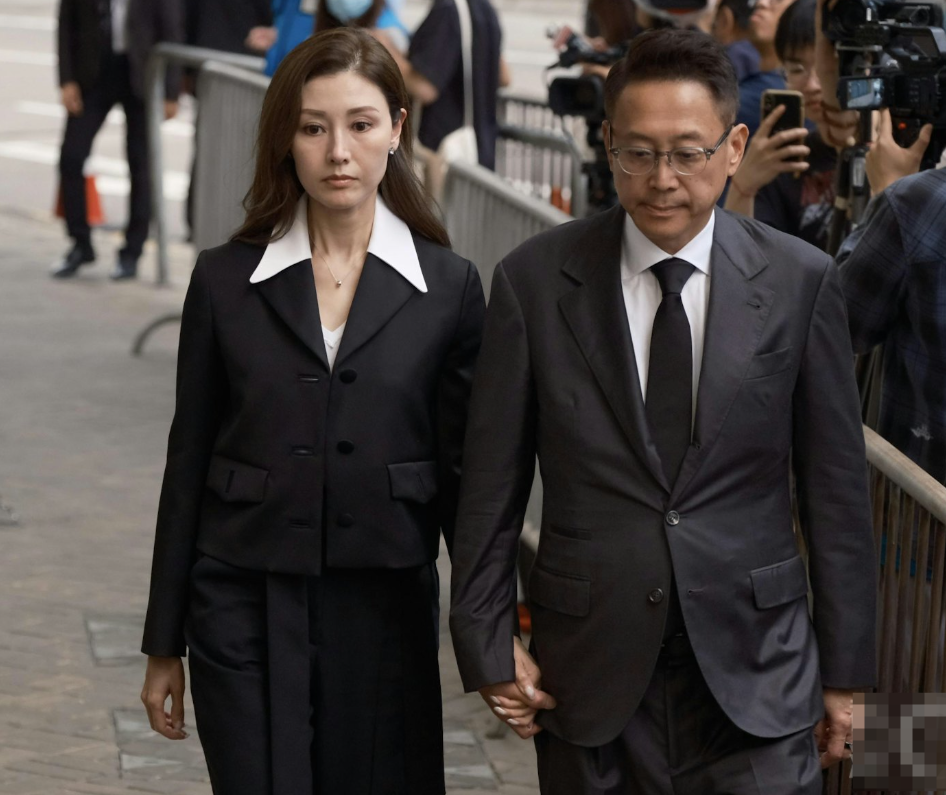 李兆基丧礼，徐子淇满脸哀伤李家诚双眼哭肿，李嘉诚长子出席