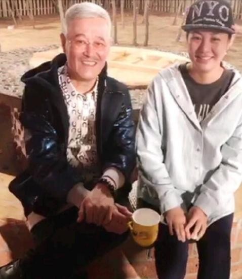 她被赵本山养了11年！却因被判了14年的前夫，伤了恩师的心！