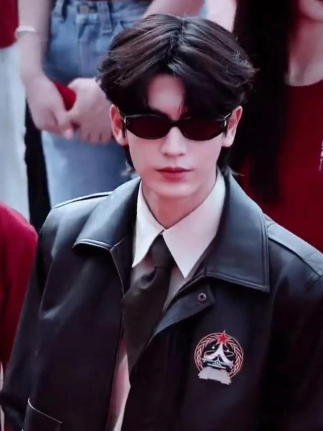 张凌赫王楚然新剧开机,好权威的两张脸,俊男靓女好配好养眼