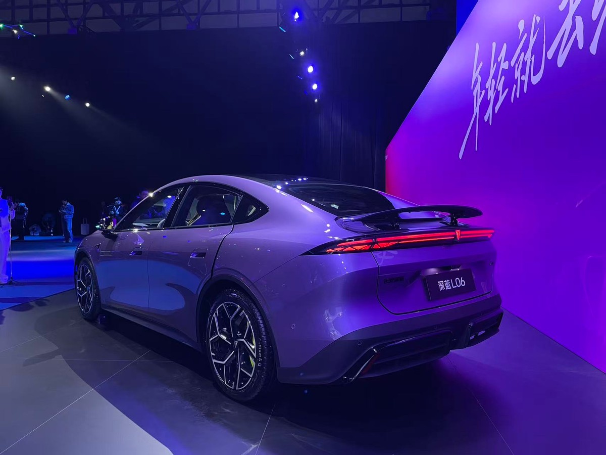 售价13.49万元起,纯电续航最高670km,深蓝L06正式上市