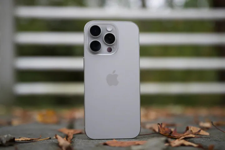 iPhone16Pro售价再创新低,128GB叠加国补更亲民,果粉们纠结了