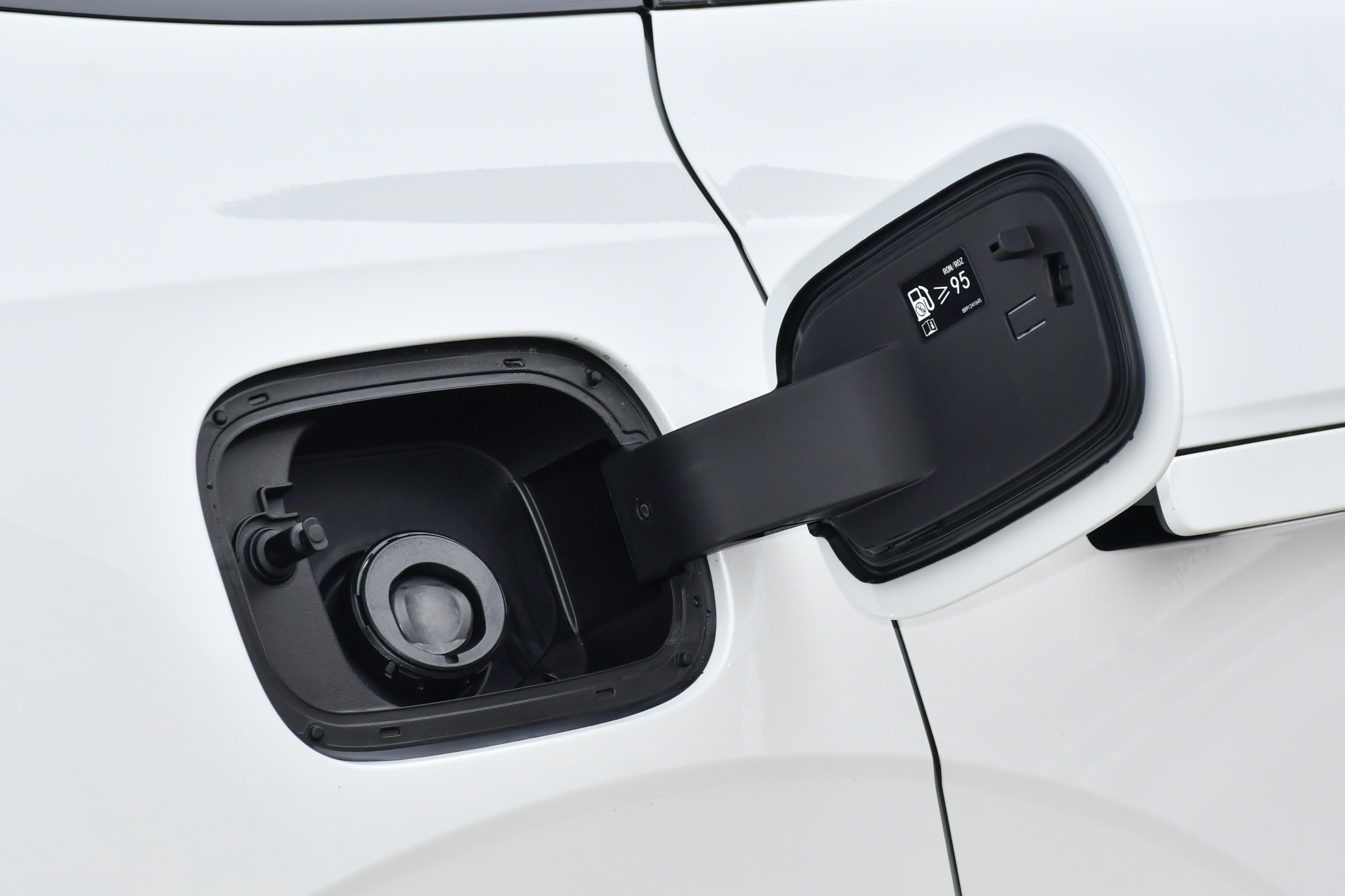 领克09发力！标配四驱+沃尔沃架构底盘+2.0T动力+多重福利加持