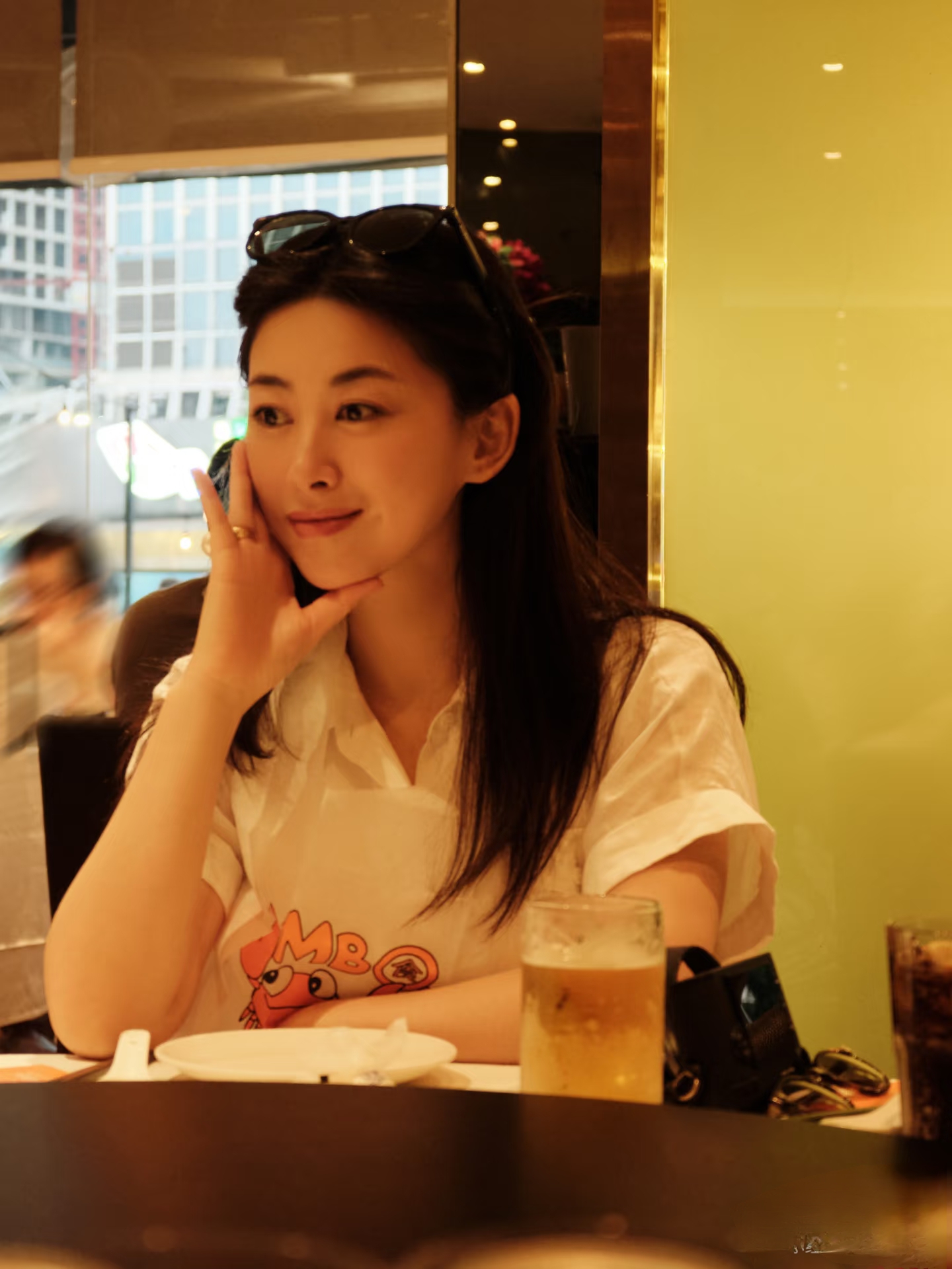 朱珠分享一家三口新加坡游玩美照，好温馨幸福