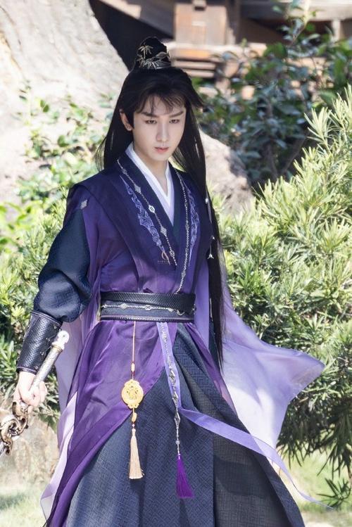 成毅风波持续发酵,知名演员本想说句公道话,不料肖战突被牵连